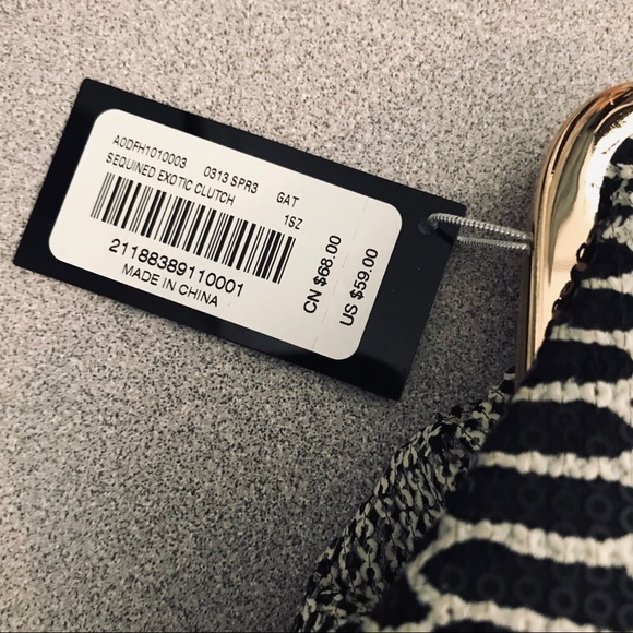 NWT~bebe Gold Animal Print Party Clutch w/ Chain - Picture 4 of 7